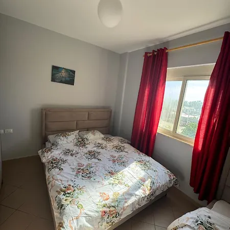 Besi Sea Lägenhet Golem (Tirana)